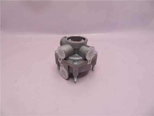 Клапан воздушный тормозной STEYR/HOWO (большие отв.) 22MM