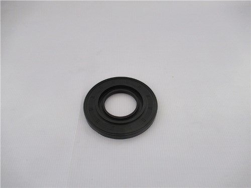 Сальник ступицы задней HOWO 70T 220*245*30 QINYAN
