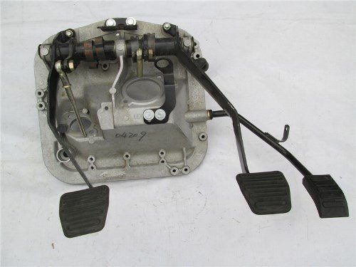 Кронштейн педалей SHAANXI F2000  в сборе