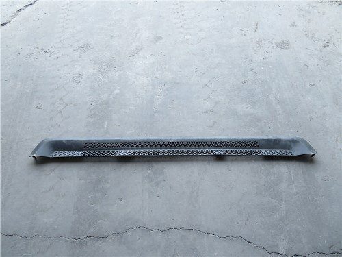 Решетка капота SHAANXI F3000 средняя