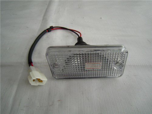 Фонарь габаритный HOWO A7 кабины верхний R
