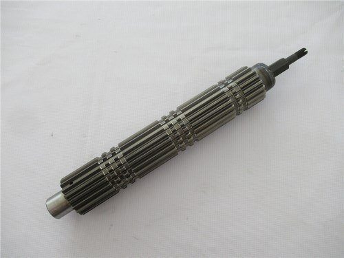 Вал КПП HW19710 вторичный новый год