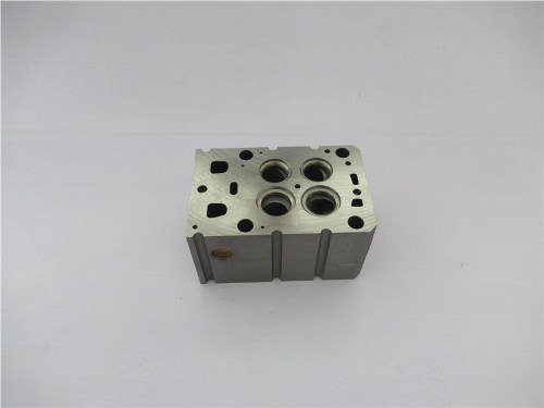 Головка цилиндра SINOTRUK EGR Euro III  (4 клапана)