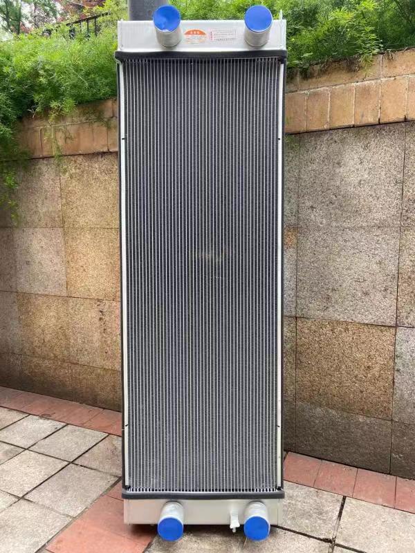 Радиатор 4654973 Hitachi ZX670LC-5G Экскаватор Радиатор 4654973 Hitachi ZX670LC-5G Экскаватор